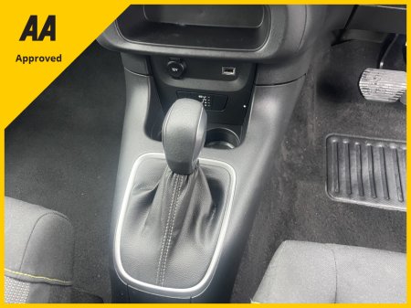 2020 Citroen C3 FLAIR PURETECH S/S AUTO EAT6 €14,750 thumbnail