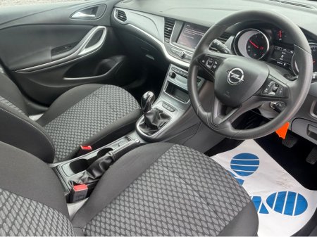 2021 Opel Astra 1.5 TURBO D 105PS 5DR €16,950