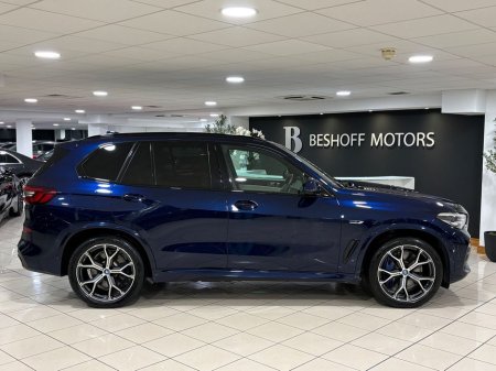 2022 BMW X5 45e M-SPORT HYBRID=TECH/COMFORT/SKY LOUNGE PACKAGES=LOW MILES//FULL BMW SERVICE HISTORY=222 REG=ORIGINAL IRISH SUPPLIED//TAILORED FINANCE PACKAGES AVA