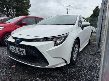 2022 Toyota Corolla 1.8 Hybrid Luna Hatchback €19,999 thumbnail