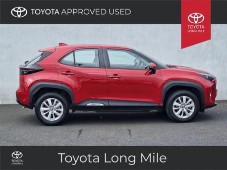 2024 Toyota Yaris Cross 1.5 Hybrid Luna 5dr €28,949 thumbnail