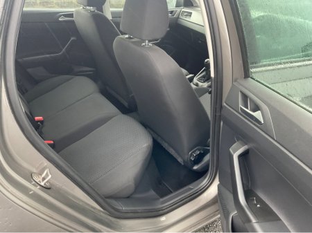 2019 Volkswagen Polo TRENDLINE 1.0 MANUAL 5SPEED 65HP 5DR €13,950 thumbnail