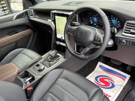 2025 Volkswagen Amarok 3.0 TDI V6 PanAmericana Pickup Double Cab 4dr Diesel Auto 4Motion Euro 6 (s/s) (240 ps) ONLY 100 MILES! + HARMAN KARDON SOUND SYSTEM + 360 CAM €77,900 thumbnail