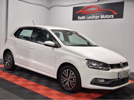 2016 Volkswagen Polo **AUTO - LOW KMS*