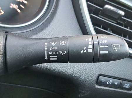 2018 Nissan Qashqai SV Premium with Moonroof 1.5 Diesel. €15,650 thumbnail