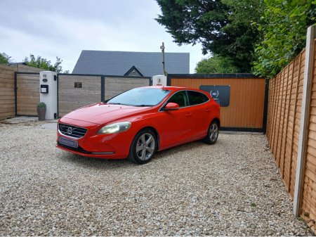 2013 Volvo V40 1.6 Petrol Auto High Spec €9,950