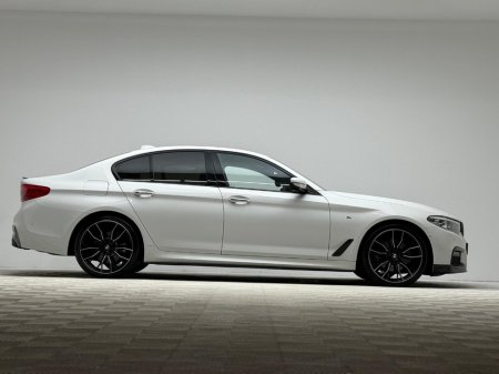 2018 BMW 5 Series 520i M SPORT €23,990 thumbnail