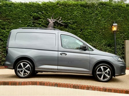 2025 Volkswagen Caddy CARGO ED TDI 122BHP A7F 2 €32,950