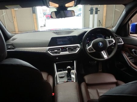 2022 BMW 3 Series 330e M SPORT AUTO HYBRID // BROWN LEATHER €27,995