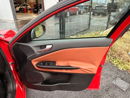 2016 Alfa Romeo Giulietta 1.4TB 120hp Giulietta €9,500 thumbnail