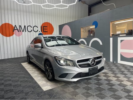 2015 Mercedes-Benz CLA Class CLA 180 / 28k KMs / HEATED SEATS , REVERSE CAMERA & MORE €19,950
