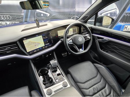 2023 Volkswagen Touareg 3.0TSI V6 R-LINE 462BHP 5DR LAPIZ BLUE +MAXTON KIT STUNNING! €67,950 thumbnail