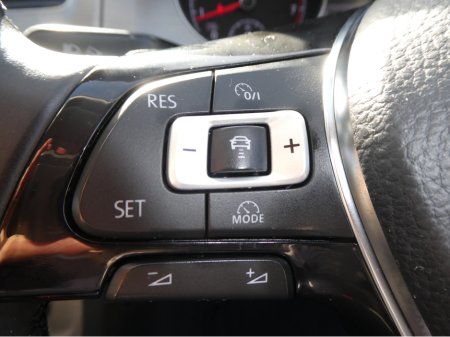 2015 Volkswagen Golf with NCT €13,950 thumbnail