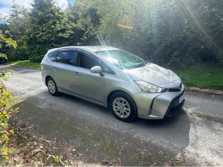 2021 Toyota Prius Alpha 1.8 HYBRID AUTO €22,899