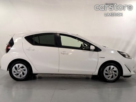 2019 Toyota Aqua 1.5 HYBRID 5 DR €13,880