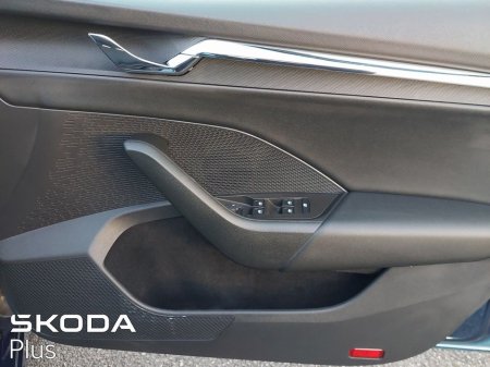 2023 Skoda Octavia STYLE 1.0TSI 110HP €27,950 thumbnail