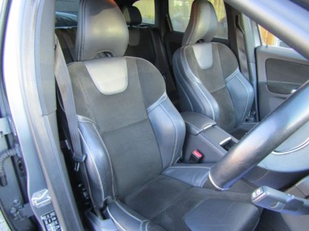 2016 Volvo XC60 2.0 D4 R-design NAV 190BHP 5DR €15,950 thumbnail