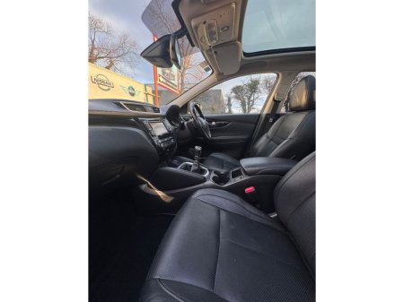 2017 Nissan Qashqai 1.5 SV PREMIUM E6 4DR €11,750 thumbnail