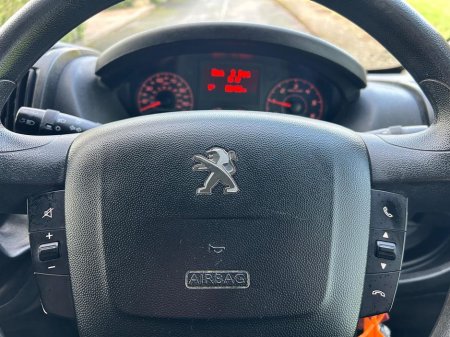 2019 Peugeot Boxer +Vat @ 23% BLUE HDI 335 L3 CRC 3 seater *SMALL MILEAGE*. Cab storage tools & equipment. Tipper. Small mileage. Aluminium body. 1 year Cvrt test. Mint €17,900