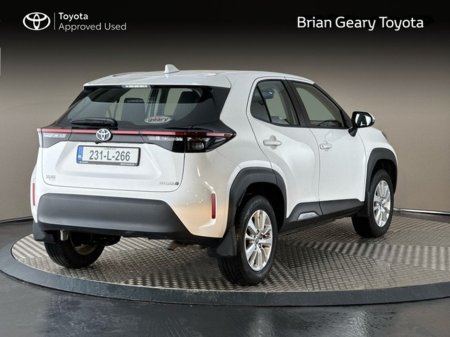 2023 Toyota Yaris Cross LUNA Hybrid €27,950