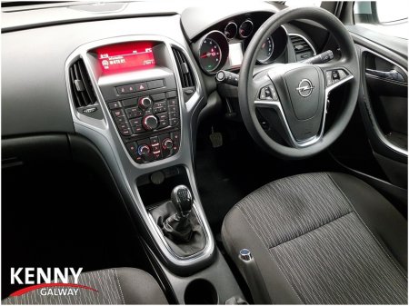 2014 Vauxhall Astra SC 1.4 100PS 5DR €13,993 thumbnail