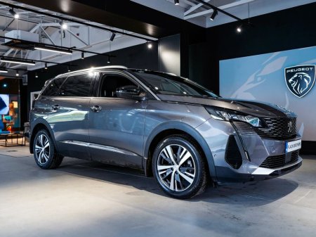 2023 Peugeot 5008 FL Allure 1.5 Blue HDI 130 AUT