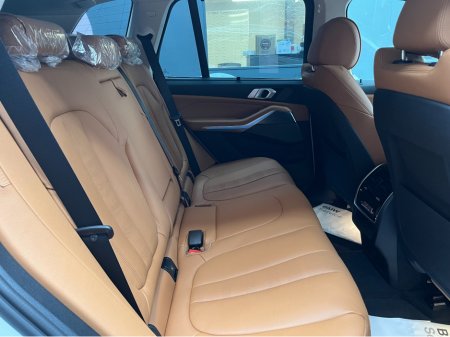 2022 BMW X5 ONLY 7K KMS! €59950! 2022 BMW X5 XDRIVE45E 3.0 AUTOMATIC / CRUISE CONTROL / 360° PARKING CAMERA / PANORAMIC SUNROOF / ELECTRIC MEMORY & HEATED SEATS €59,950 thumbnail