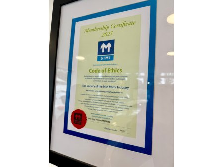 2015 Volkswagen Golf GOLF R 300BHP / AUTO / DSG / 4MOTION / LEATHER / 12MONTH WARRANTY / 90,000 €24,900 thumbnail