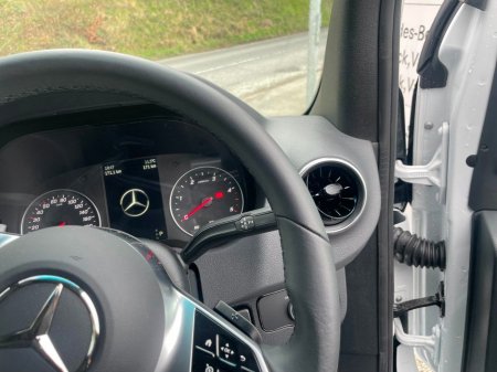 2026 Mercedes-Benz Sprinter 317LWB High Roof PRO Automatic thumbnail