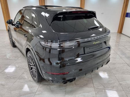 2023 Porsche Cayenne ENORMOUS SPEC €86,950