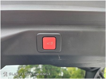 2024 Peugeot 3008 GT Electric 73KWH 520KM Range €39,995 thumbnail