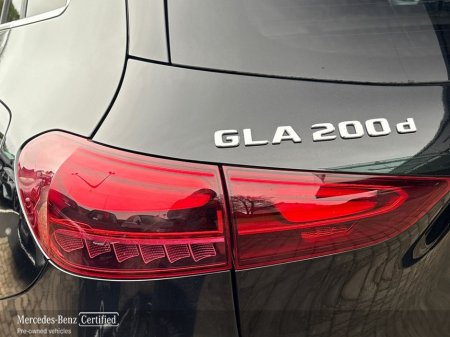2024 Mercedes-Benz GLA Class GLA 200 d A/T Progressive *memory seats* €46,900 thumbnail