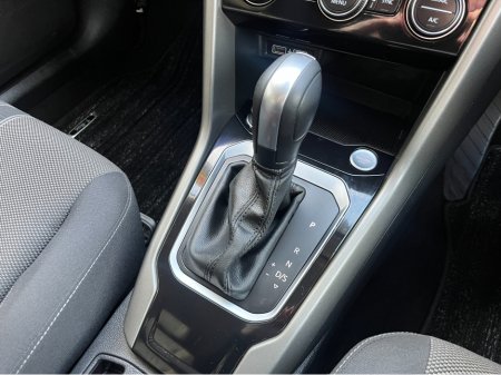 2021 Volkswagen T-Roc STYLE AUTOMATIC 2.0 DIESEL //LOW MILES//KEYLESS ENTRY//REVERSE CAMERA//ADAPTIVE CRUISE CONTROL//BLIND SPOT WARNING// €25,950 thumbnail