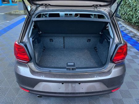 2016 Volkswagen Polo COMFORTLINE 1.2 TSI // 16" GTI ALLOYS // REVERSE CAMERA // ADAPTIVE CRUISE CONTROL €12,900 thumbnail