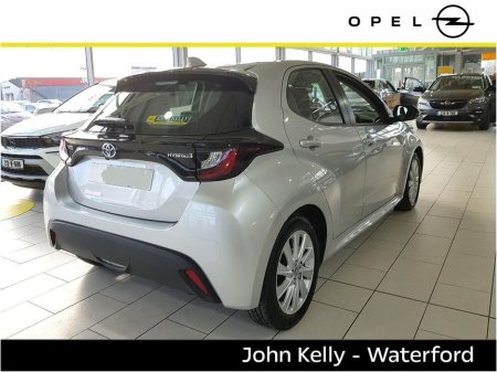 2023 Toyota Yaris HYBRID 1.5 ICON HEV CVT €19,995