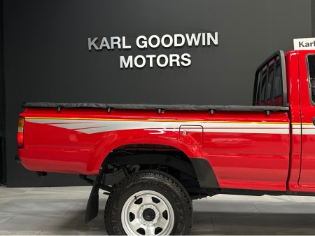 1996 Toyota Hilux 2.4D PICK UP MINT CONDITION €29,950 thumbnail