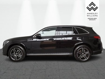 2024 Mercedes-Benz GLC Class GLC300e AMG Line 4Matic €64,950 thumbnail