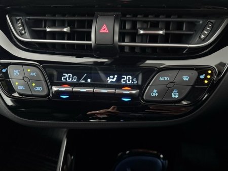 2023 Toyota C-HR HYBRID SPORT €31,450 thumbnail