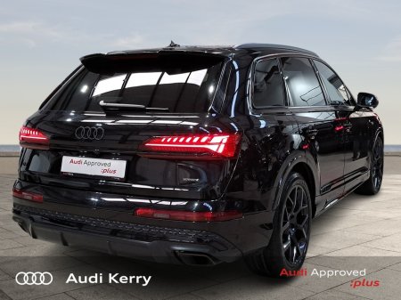 2025 Audi Q7 60TFSI E QUATTRO 490BHP AUTOMATIC €96,900 thumbnail