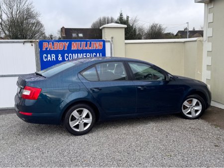 2013 Skoda Octavia AMBITION 1.6 TDI 105HP 4DR €5,900