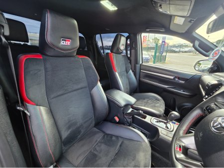 2023 Toyota Hilux 2.4D GR EDITION 360 REV CAMERA 4X4 HALF LEATHER SEATS - €48,995