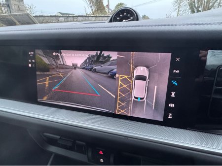 2024 Porsche Cayenne 3.0 V6 E-HYBRID AUTO==HUGE SPEC==COST €153K NEW== €116,950 thumbnail