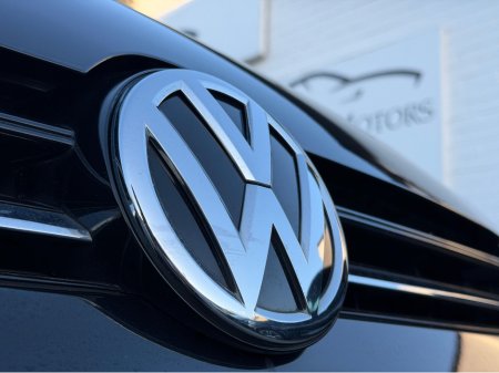 2017 Volkswagen Golf 1.2 TSI COMFORTLINE AUTO €17,450 thumbnail