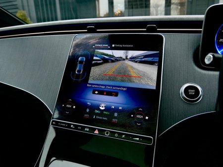 2024 Mercedes-Benz EQE EQE 300 AMG Line Exterior €57,950 thumbnail