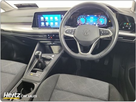 2024 Volkswagen Golf LIFE 110HP Petrol Manual €24,995 thumbnail