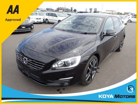 2016 Volvo V60 2.0 D4 DYNAMIC PLUS DIESEL 190 BHP AUTO // FULL LEATHER ELECTRIC SEATS // REVERSING CAMERA // CRUISE CONTROL // LANE ASSIST // COLLISION WARNING SYSTEM // LOW KMS // TOP SPEC // UPGRADED SPORT ALLOYS €17,950