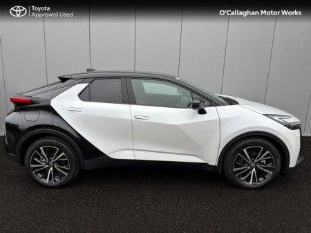 2025 Toyota C-HR C-HR PHEV PREMIERE EDITIO €46,950 thumbnail