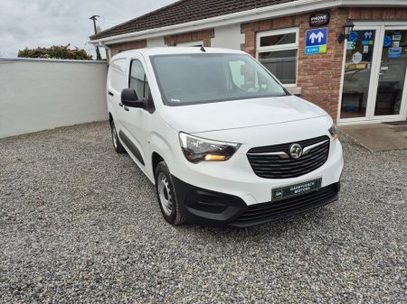 2021 Opel Combo Van L2H1 Spec fully plylined in rear with side loding door and double opening rear doors new CRVT test trade in wanted €12,750