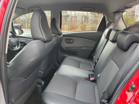 2016 Toyota Yaris HYBRID LUXURY MC 4DR AUTO €13,450 thumbnail