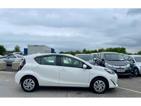 2019 Toyota Aqua 1.8 Hybrid €11,999 thumbnail